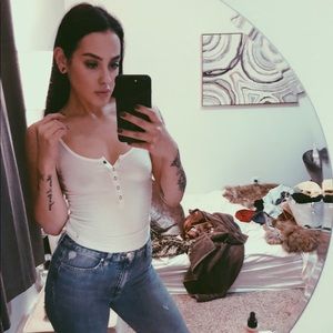 Meet your Posher, Lina